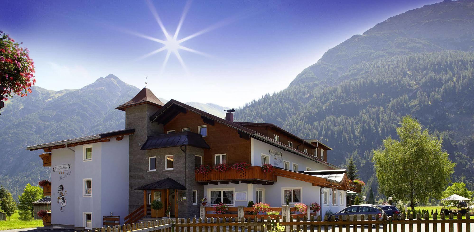 Wohlfuehlhotel Berg Heil Holzgau Exteriér fotografie