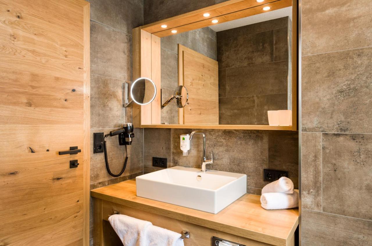 Wohlfuehlhotel Berg Heil Holzgau Exteriér fotografie